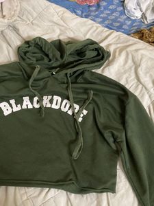 SALEE ‼️‼️Green Cropped Hoodie