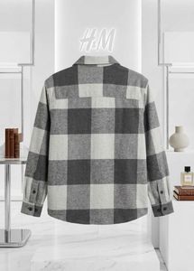 H&amp;M Men's Checkered Flannel Shirt