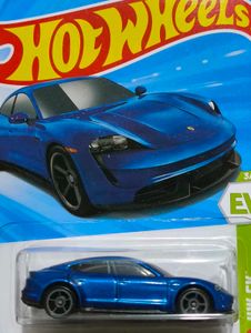 Hot Wheels Porsche Taycan Turbo S (Blue)