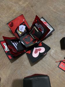 Explosion Gift Box