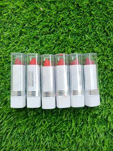 Moisturizing Lipstick