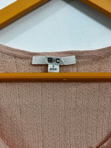 uniqlo peach top