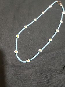 Daisy Beaded Necklace