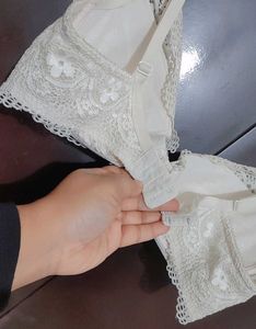 Cream Elegant Lace Bra For 38 Bust