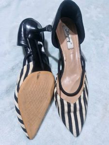 Chic Striped Pointed Toe Heels