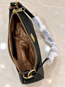 COACH*✅*12A QUALITY COACH SLING BAG AND LONG BELT