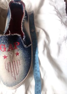 Nice Sport Shoes, Suit For Size 2-3