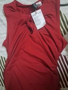 Chic Red Sleeveless Midi Dress