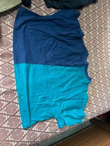 Split Color Graphic Tee