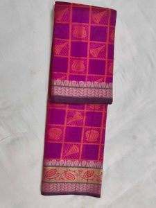 Beautiful magenta Kanchipuram Banarasi Silk Saree