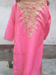 गाउन वेरी गुड कंडीशन