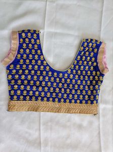 Blouse With laces