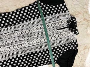 Elegant Black Embroidered Ethnic kurta sets...