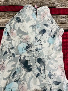 Beautiful Floral Print Midi 👗 🤍dress