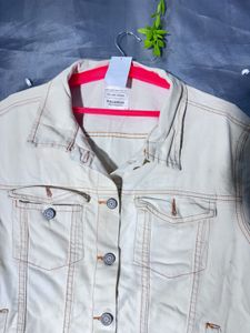 PULL&amp;BEAR Stylish Cream Denim Jacket