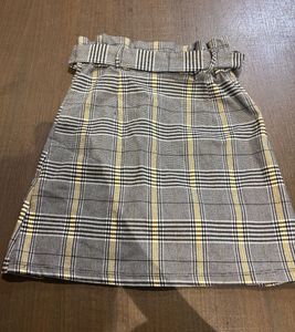Plaid Mini skirt with belt