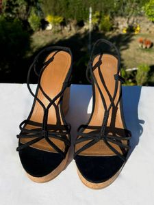 Women Black Wedge Heels