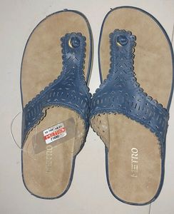 Women Metro Slippers
