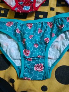 Floral Print Panties - Pack of 3 Medium Size