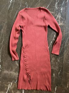 Ribbed Knit V-Neck Bodycon Dress