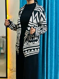 Stylish Black and White Geometric Cardigan