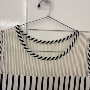 Chic Striped Tulle Midi Dress
