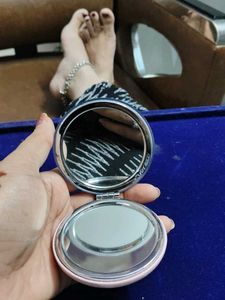 pocket mirror