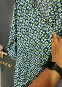 Stylish Geometric Print Long Shrug