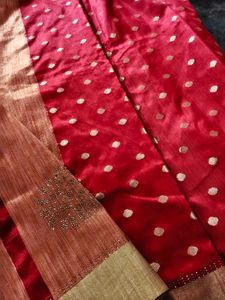 Elegant Red Saree with Gold Motifs