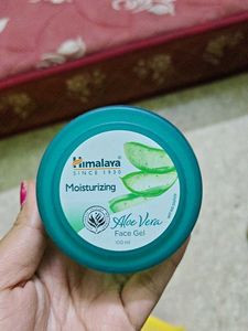 Himalaya Moisturizing Aloe Vera Face Gel