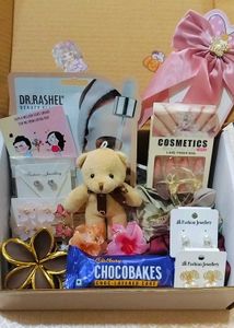 15 in 1 women accessories gift hamper
