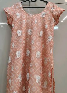 Peach Kurta Set with Dupatta (3 piece)