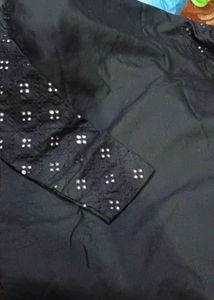 Embroidered kurta set