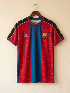 FC Barcelona Retro Jersey &amp; Shorts