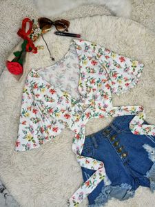 Floral Print Tie-Front Crop Top
