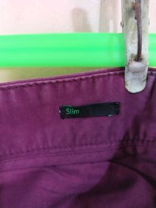 UCB Burgundy Chino Shorts | Size 32