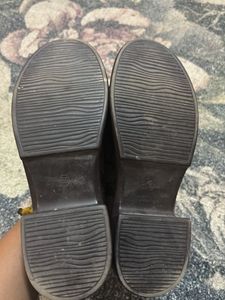 Stylish Loafer Shoes with Chain Detail