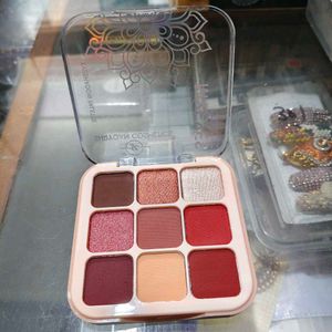9-Color Eyeshadow Palette