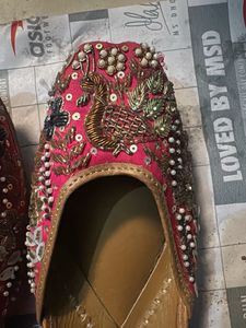 Embellished Pink Juttis
