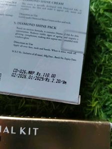 Pure Roots Diamond &amp; Gold Facial Kits