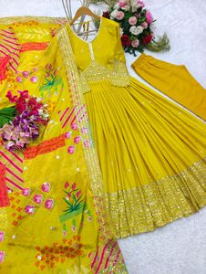 CHINON SILK BEAUTIFUL GOWN SET
