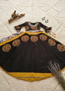 Coffee - Yellow Full Flair Gaun