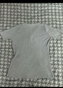 Ribbed V-Neck Button Detail Top