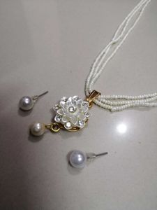 Elegant Pearl Necklace and Earring Set
