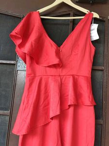 Chic Red One-Shoulder Jumpsuit