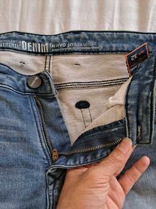 Men's Light Wash Denim Jeans