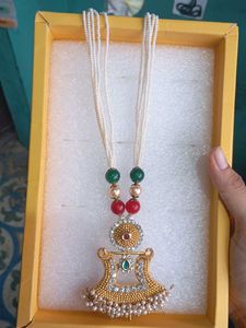 Elegant Pearl and Kundan Necklace