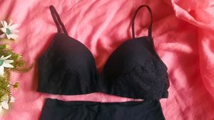 Black Lace Bra and Panty Set