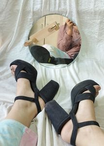 Black Block Strap Heels👠💕