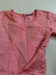 Elegant Pink Kurta with Golden Print